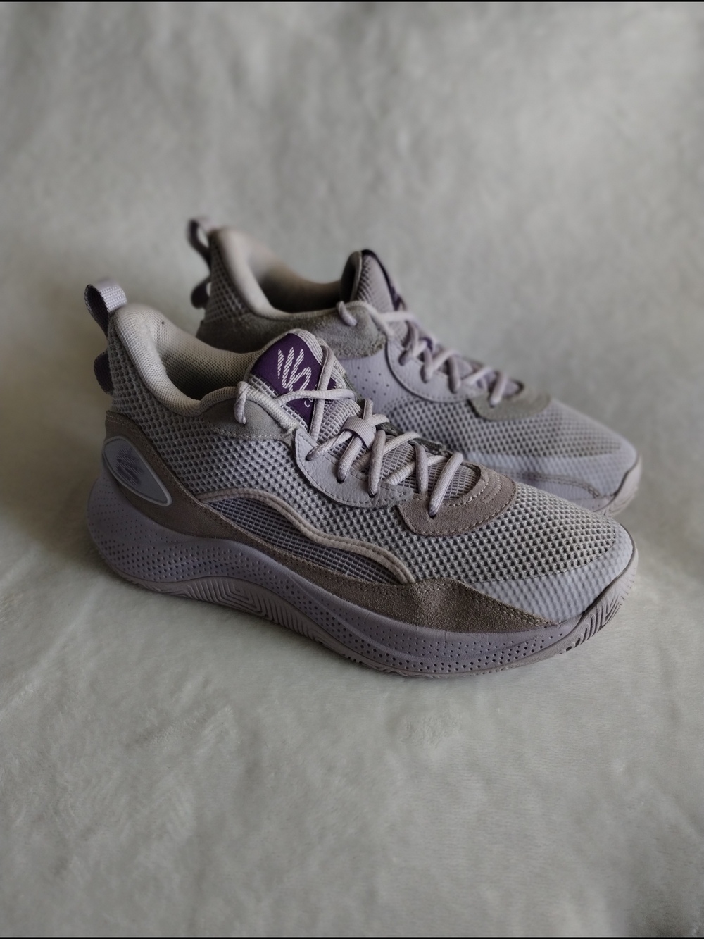 Title: Under Armour Curry Basketball Shoes Lavender Gray Men’s 8 Women’s 9.5